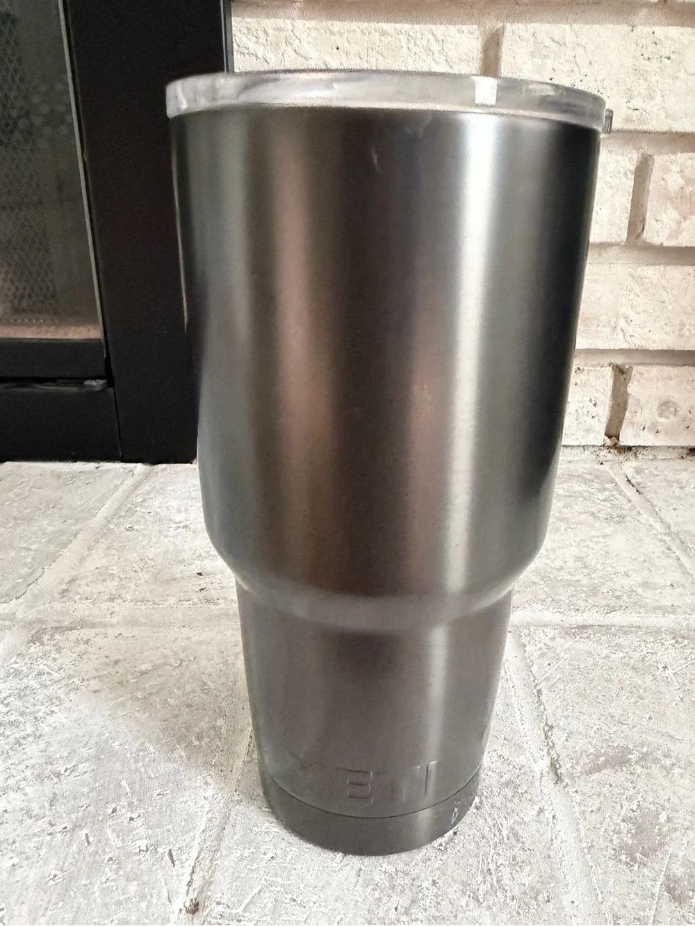 Yeti Rambler Stainless Steel Tumbler 30oz Graphite